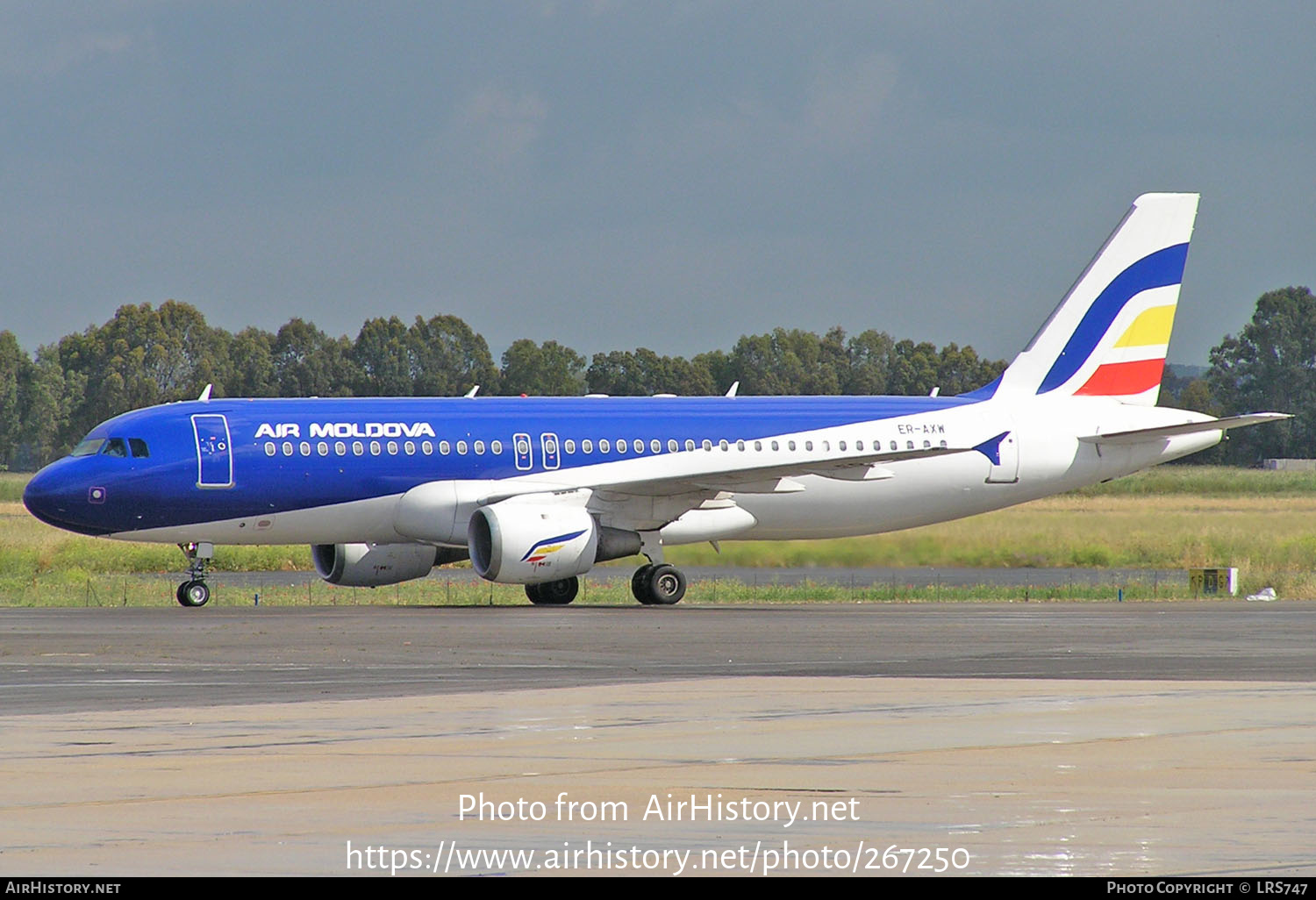 Aircraft Photo of ER-AXW | Airbus A320-211 | Air Moldova | AirHistory.net #267250