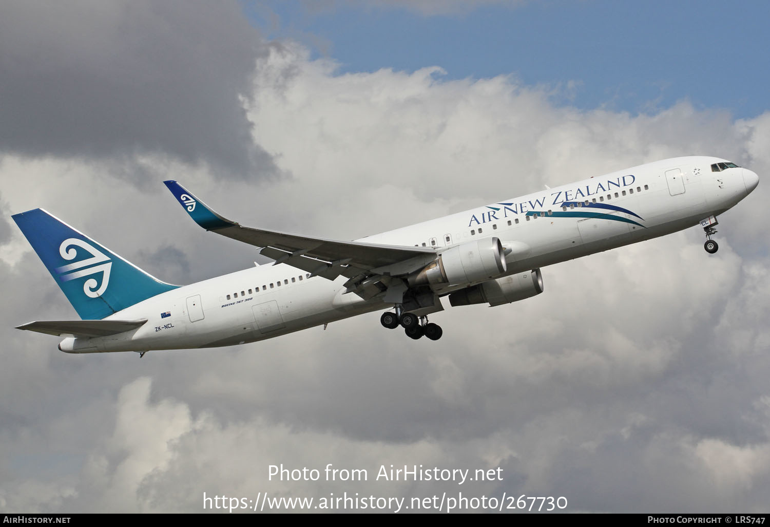 Aircraft Photo of ZK-NCL | Boeing 767-319/ER | Air New Zealand | AirHistory.net #267730