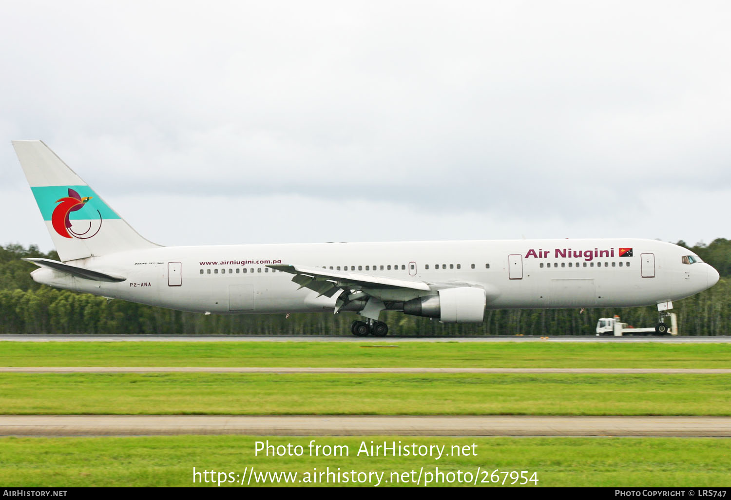 Aircraft Photo of P2-ANA | Boeing 767-366/ER | Air Niugini | AirHistory.net #267954