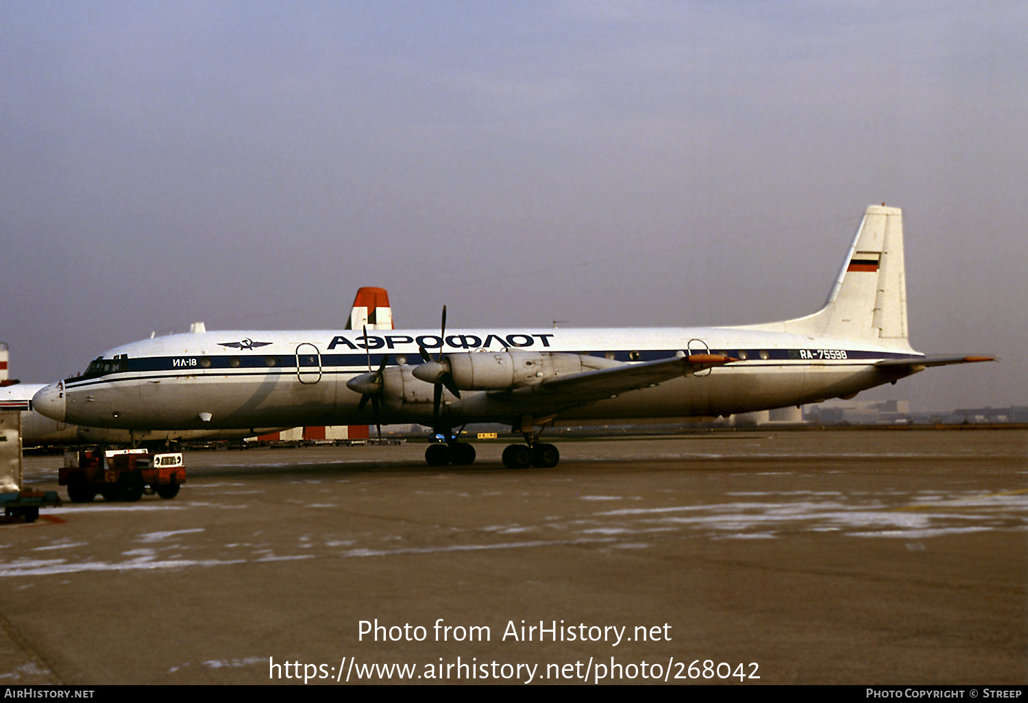 Aircraft Photo of RA-75598 | Ilyushin Il-18D | Aeroflot | AirHistory.net #268042