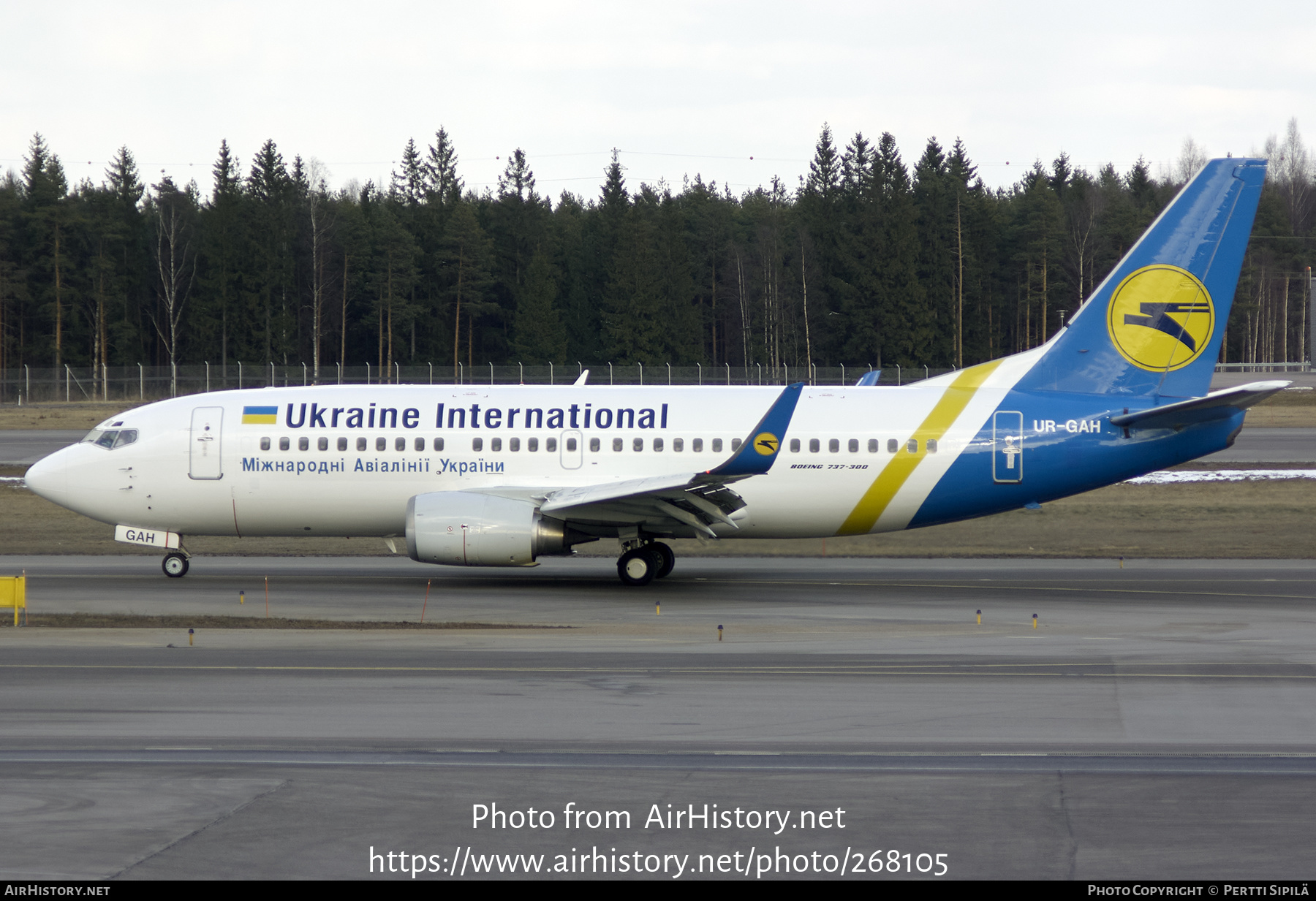 Aircraft Photo of UR-GAH | Boeing 737-32Q | Ukraine International Airlines | AirHistory.net #268105