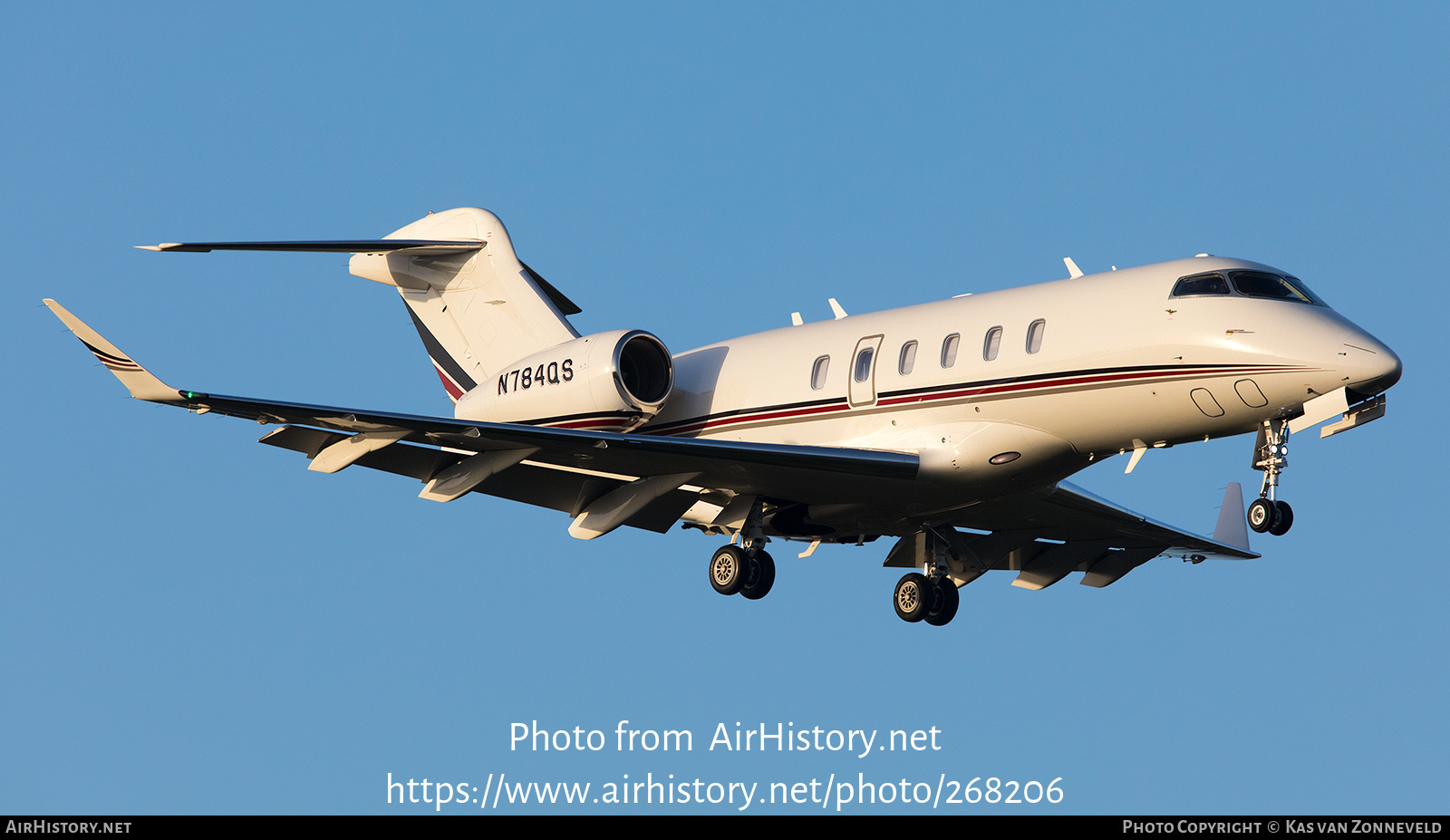 Aircraft Photo of N784QS | Bombardier Challenger 350 (BD-100-1A10) | AirHistory.net #268206