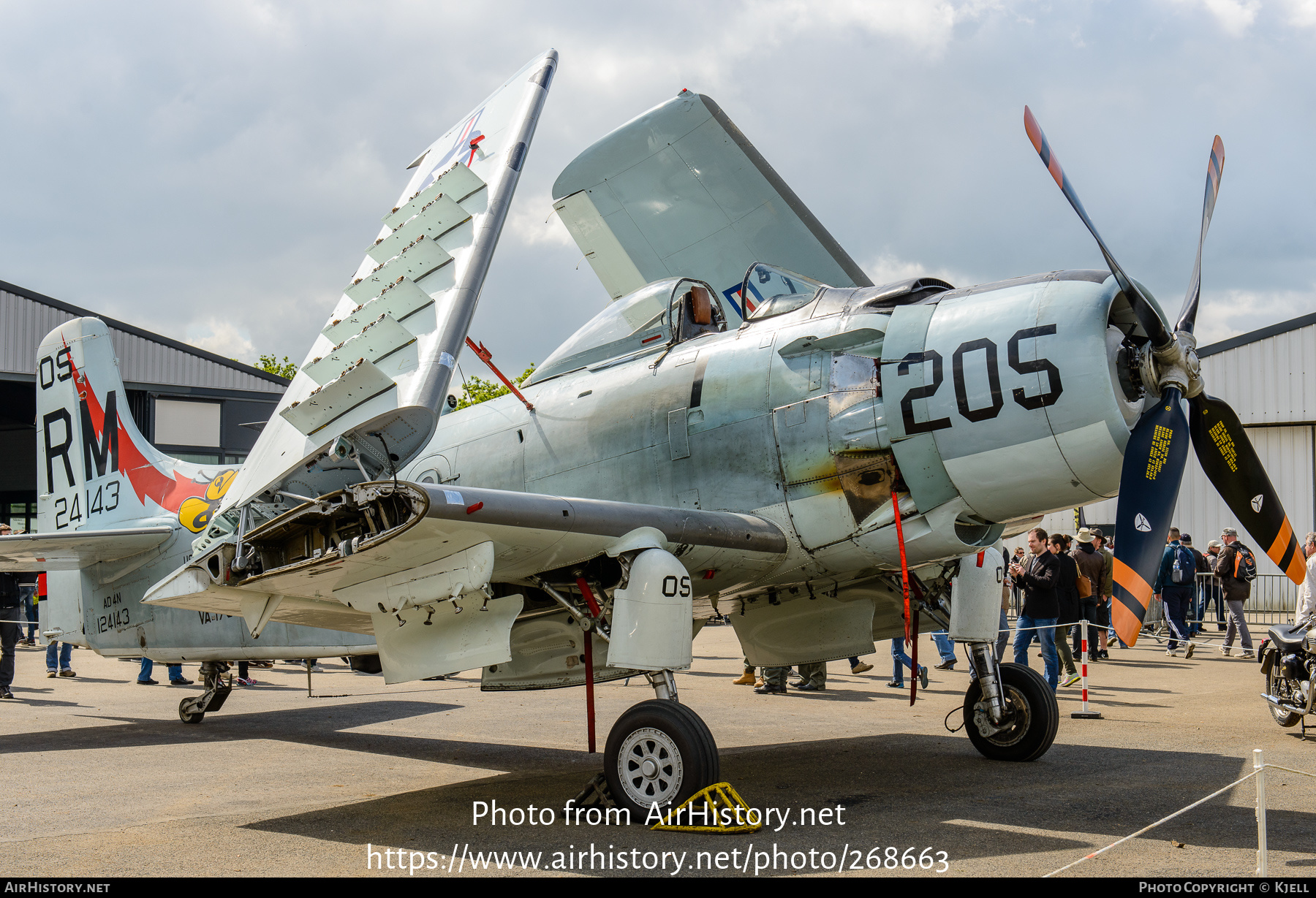 Aircraft Photo of F-AZDP / 124143 | Douglas A-1D Skyraider (AD-4N) | USA - Navy | AirHistory.net #268663