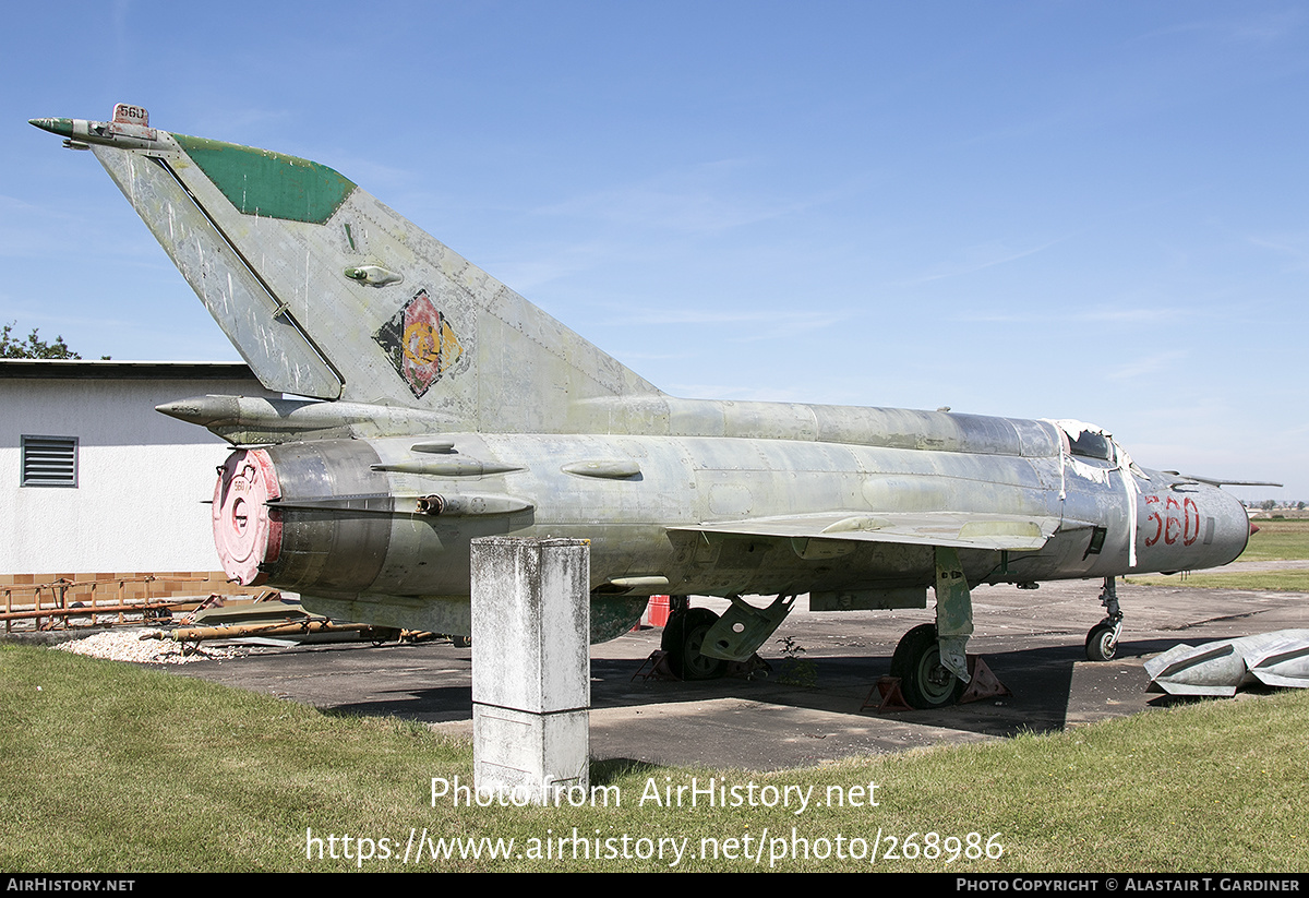 Aircraft Photo of 560 | Mikoyan-Gurevich MiG-21M | East Germany - Air Force | AirHistory.net #268986