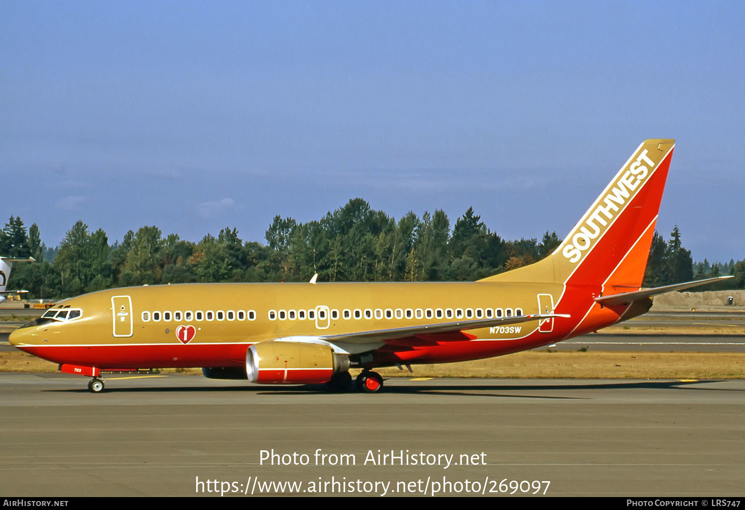 Aircraft Photo of N703SW | Boeing 737-7H4 | Southwest Airlines | AirHistory.net #269097