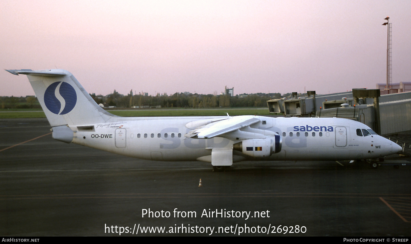 Aircraft Photo of OO-DWE | British Aerospace Avro 146-RJ100 | Sabena | AirHistory.net #269280