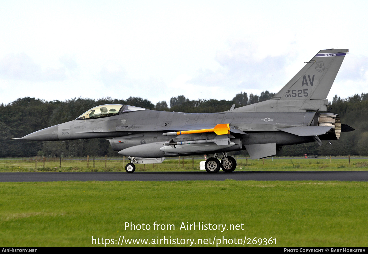 Aircraft Photo of 88-0525 / AF88-525 | General Dynamics F-16CG Night Falcon | USA - Air Force | AirHistory.net #269361