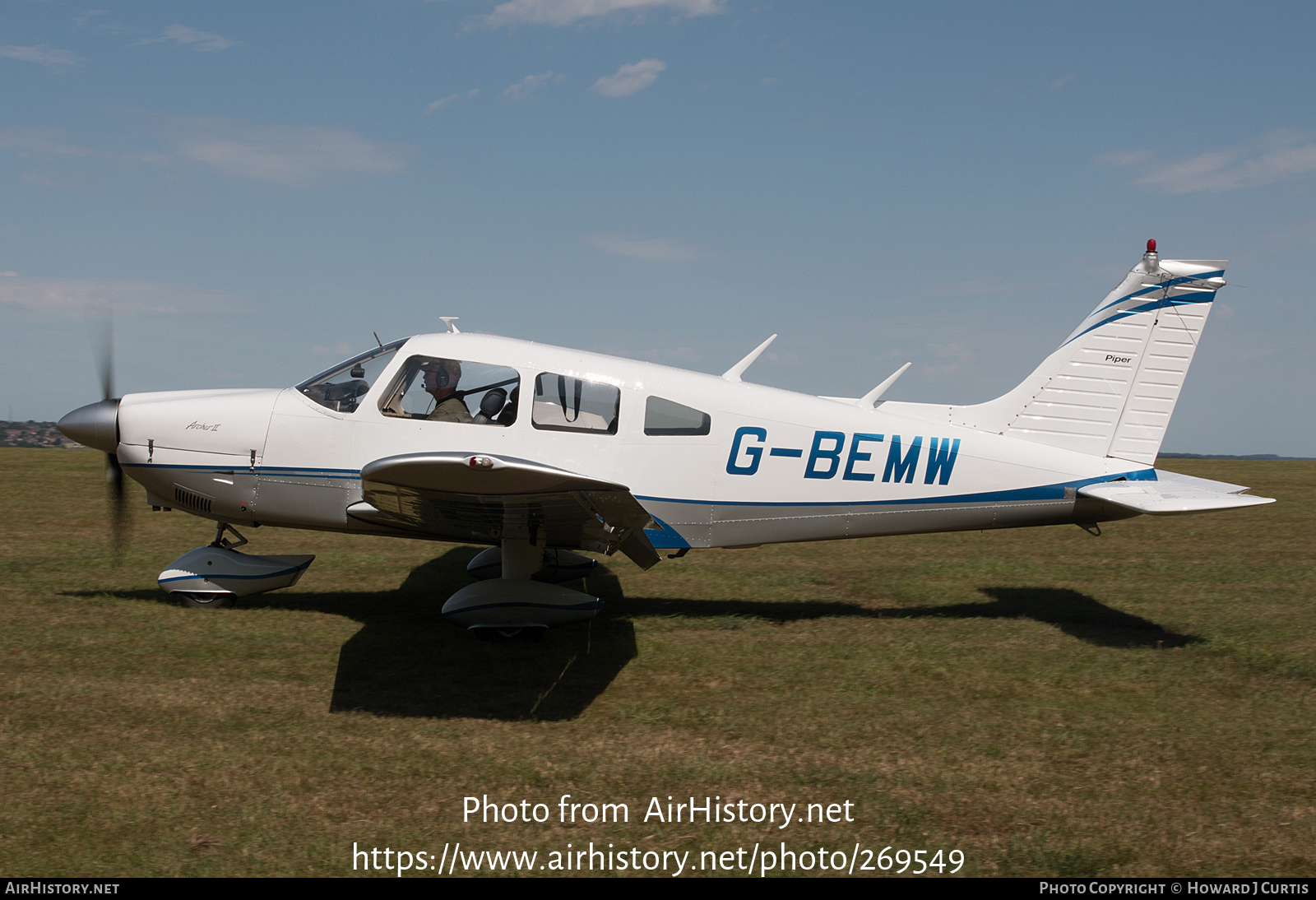 Aircraft Photo of G-BEMW | Piper PA-28-181 Archer II | AirHistory.net #269549