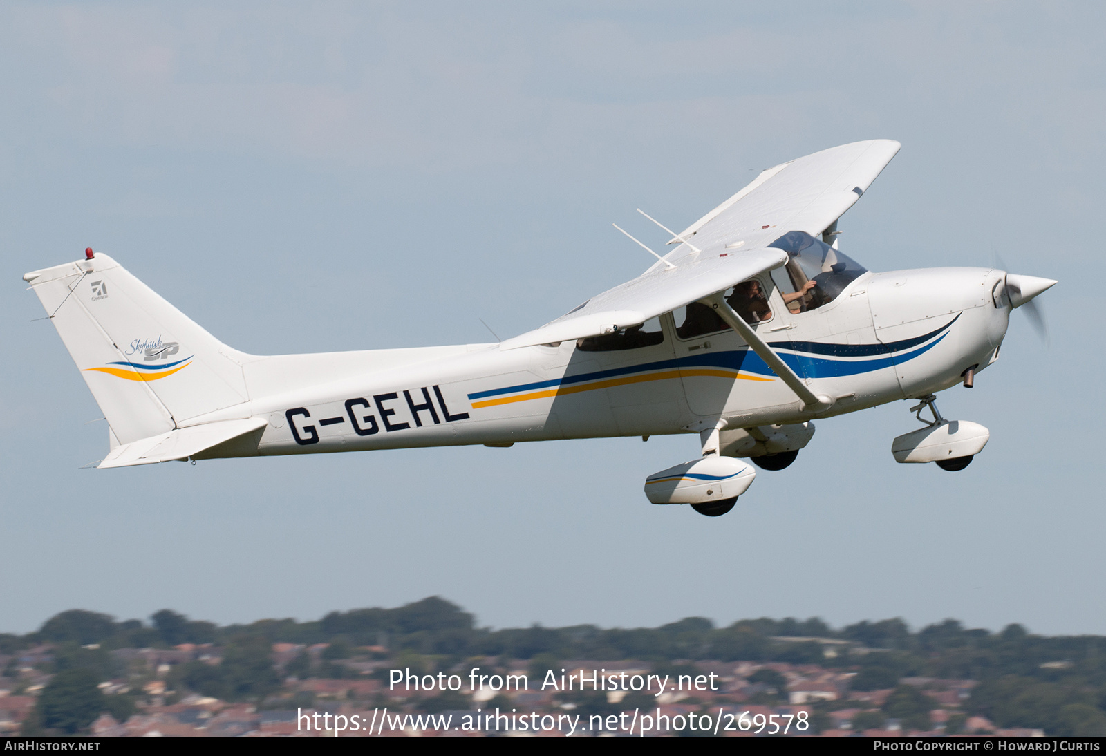 Aircraft Photo of G-GEHL | Cessna 172S Skyhawk SP | AirHistory.net #269578