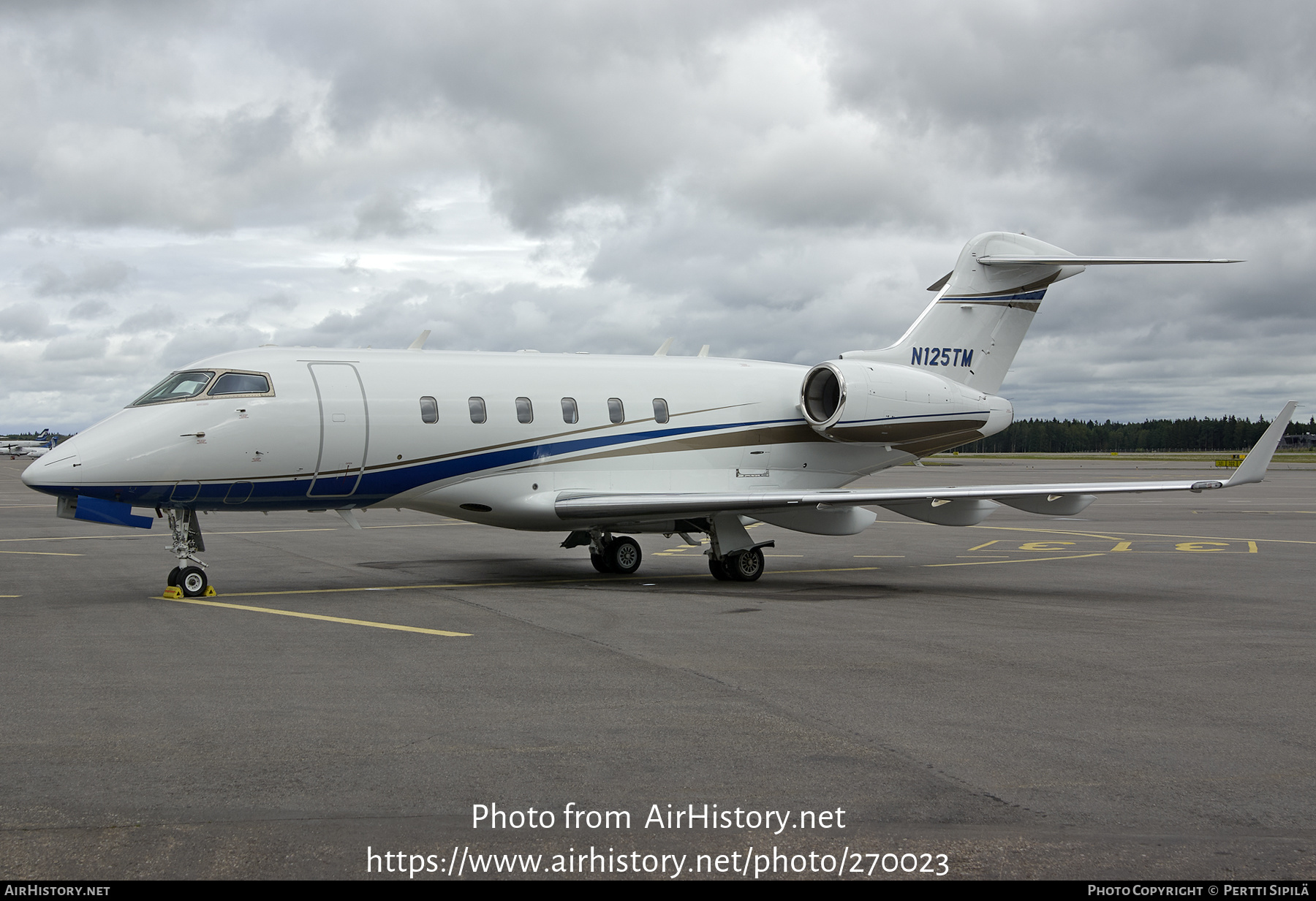 Aircraft Photo of N125TM | Bombardier Challenger 300 (BD-100-1A10) | AirHistory.net #270023