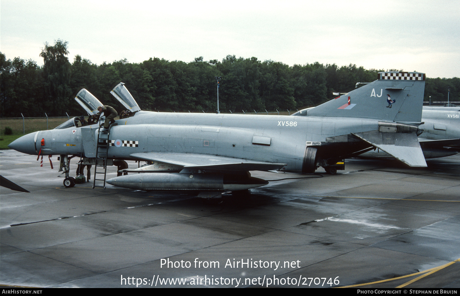 Aircraft Photo of XV586 | McDonnell Douglas F-4K Phantom FG1 | UK - Air Force | AirHistory.net #270746