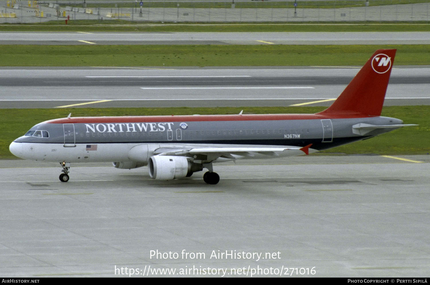 Aircraft Photo of N367NW | Airbus A320-212 | Northwest Airlines | AirHistory.net #271016