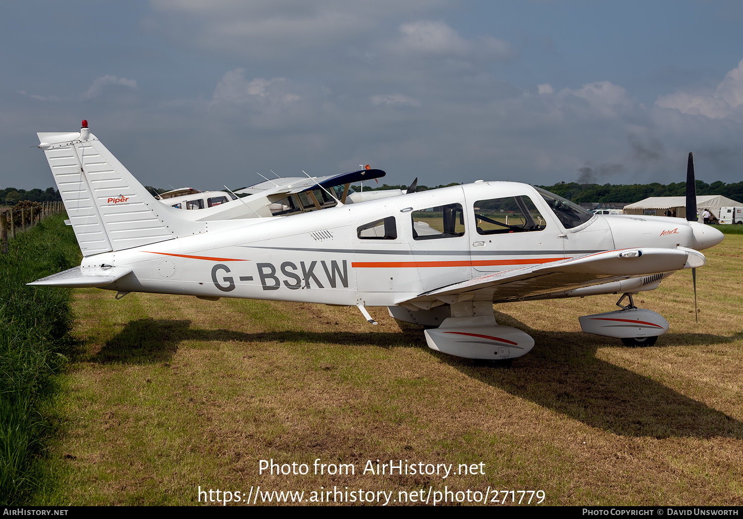 Aircraft Photo of G-BSKW | Piper PA-28-181 Cherokee Archer II | AirHistory.net #271779