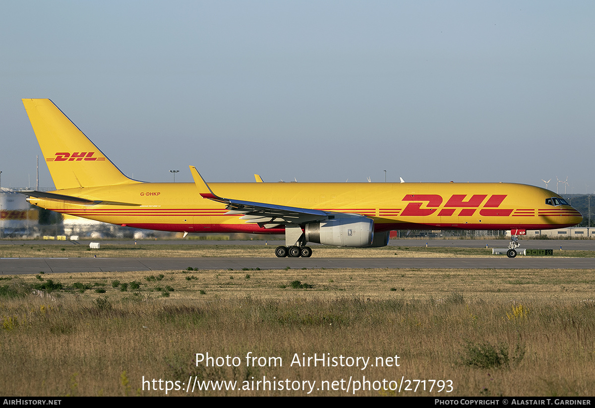 Aircraft Photo of G-DHKP | Boeing 757-223 | DHL International | AirHistory.net #271793