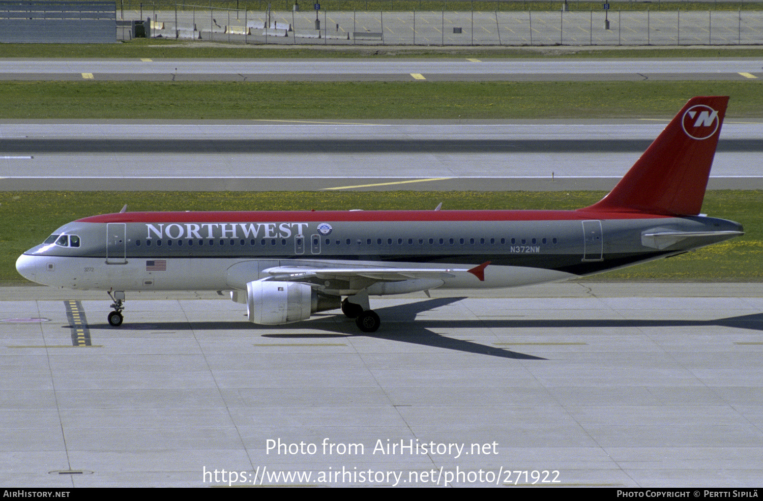 Aircraft Photo of N372NW | Airbus A320-212 | Northwest Airlines | AirHistory.net #271922