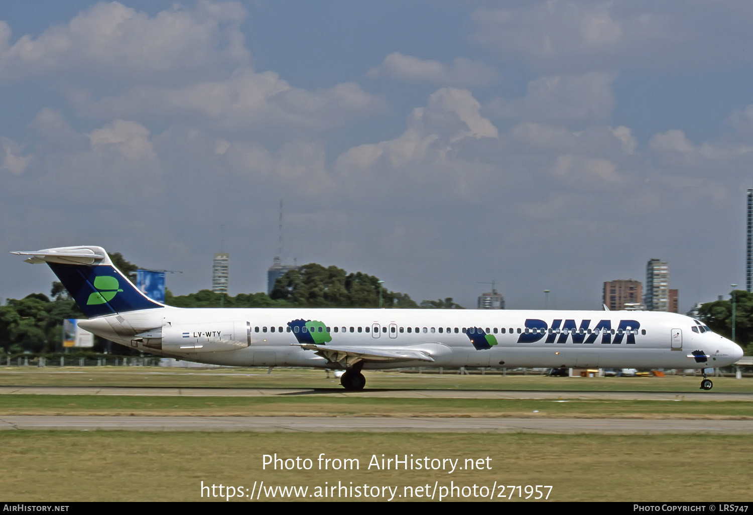 Aircraft Photo of LV-WTY | McDonnell Douglas MD-81 (DC-9-81) | Dinar Líneas Aéreas | AirHistory.net #271957