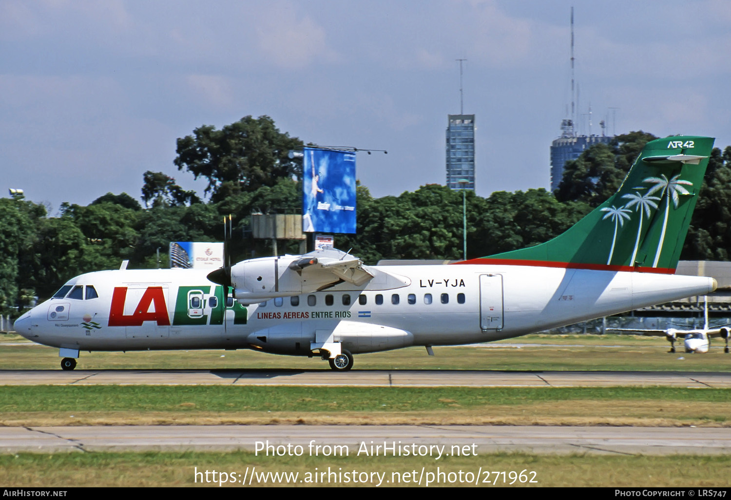 Aircraft Photo of LV-YJA | ATR ATR-42-300 | LAER - Línea Aérea de Entre Ríos | AirHistory.net #271962