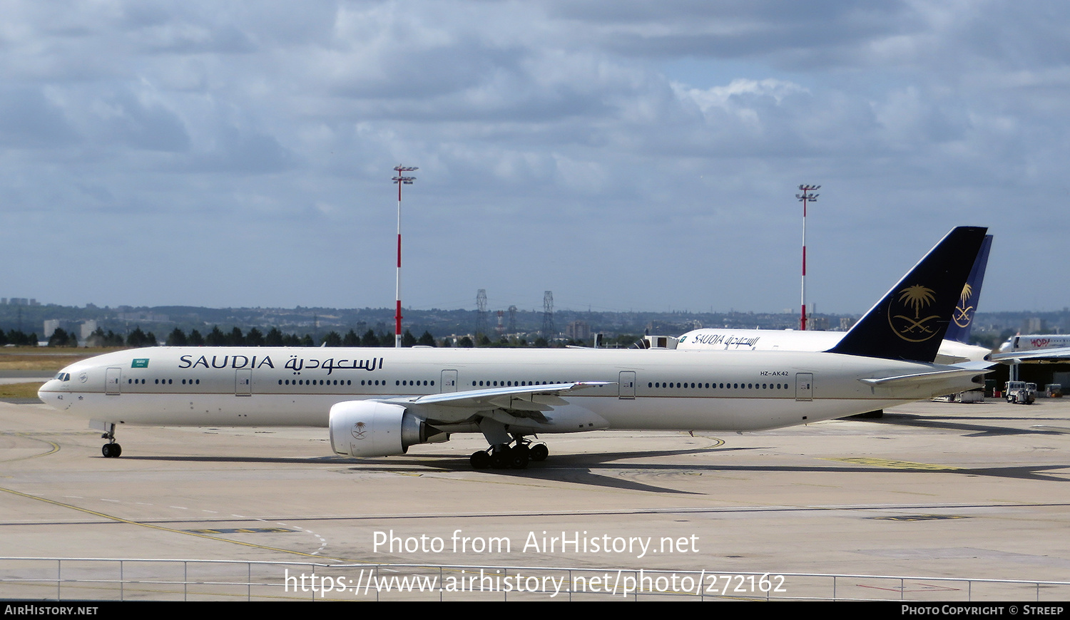 Aircraft Photo of HZ-AK42 | Boeing 777-300/ER | Saudia - Saudi Arabian Airlines | AirHistory.net #272162