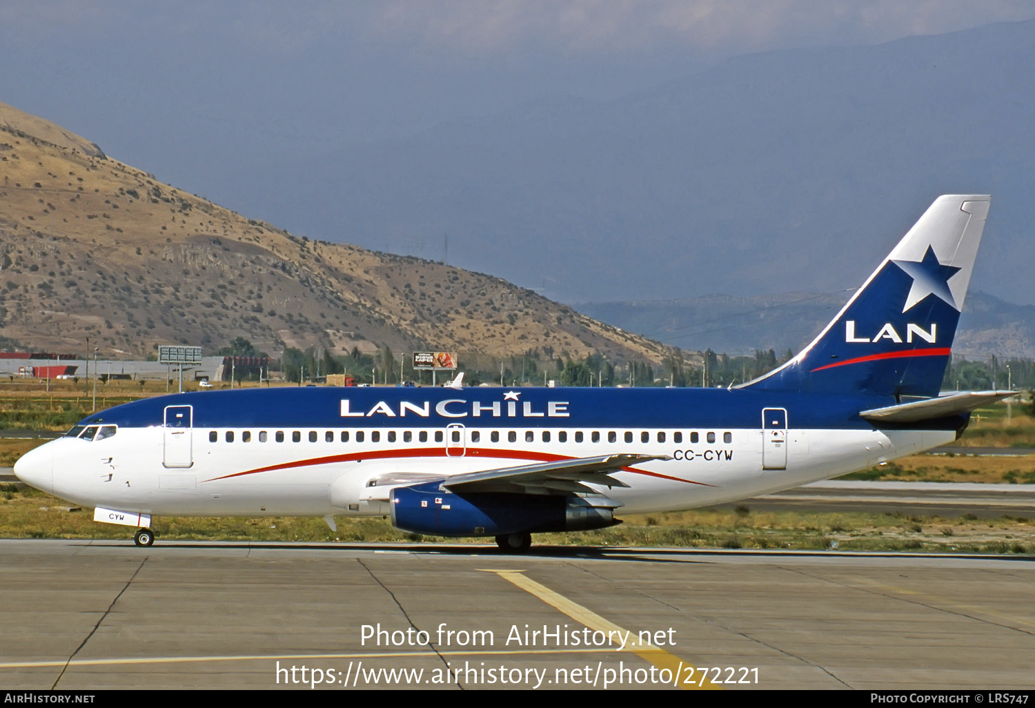 Aircraft Photo of CC-CYW | Boeing 737-2M6/Adv | LAN Chile - Línea Aérea Nacional | AirHistory.net #272221