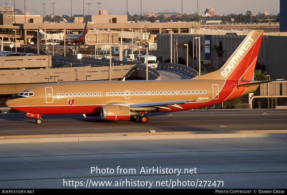 Aircraft Photo of N616SW | Boeing 737-3H4 | Southwest Airlines | AirHistory.net #272471