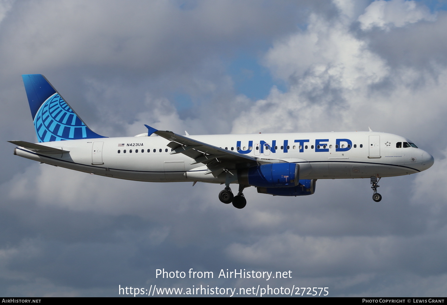 Aircraft Photo of N423UA | Airbus A320-232 | United Airlines | AirHistory.net #272575