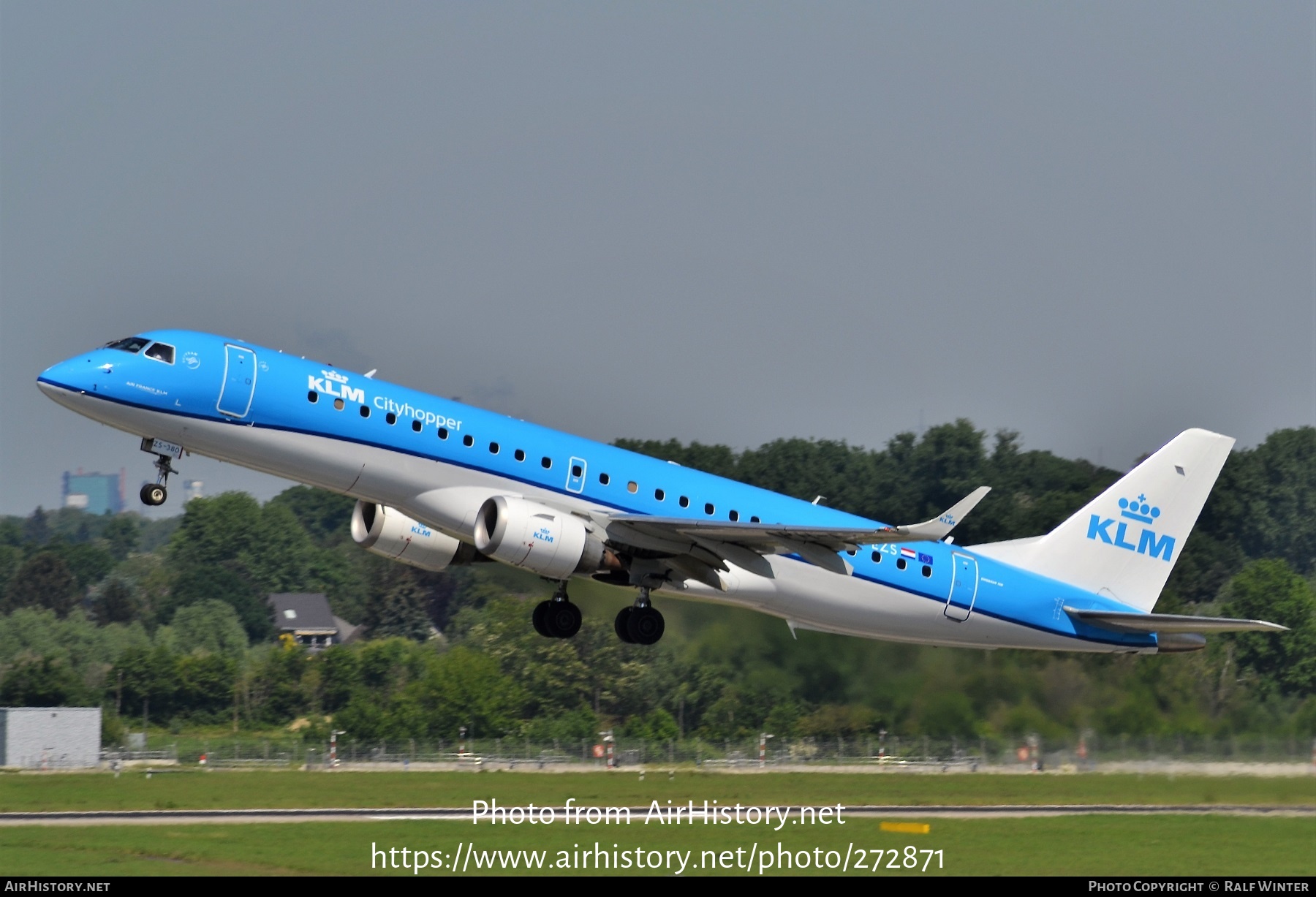 Aircraft Photo of PH-EZS | Embraer 190STD (ERJ-190-100STD) | KLM Cityhopper | AirHistory.net #272871