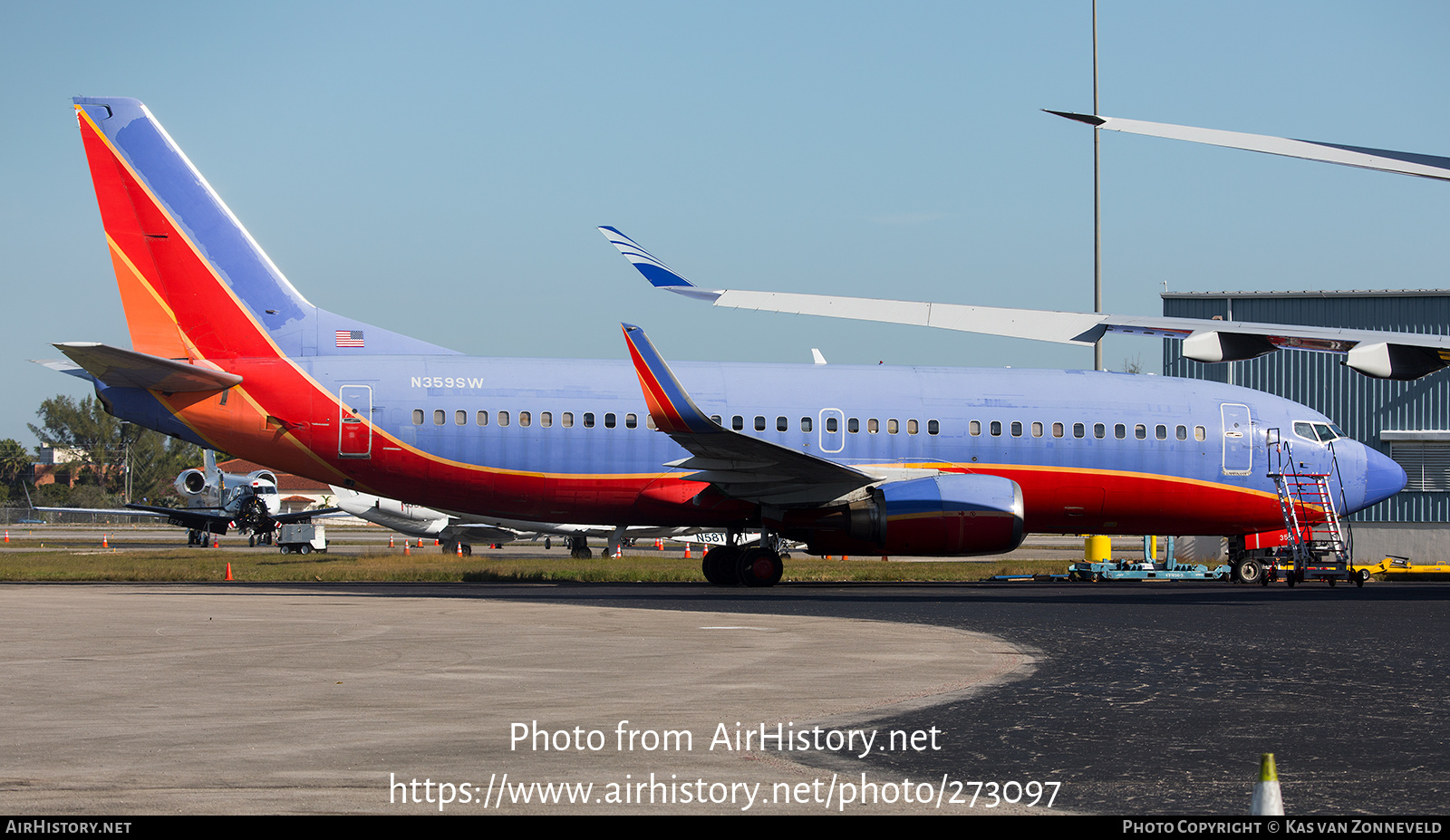 Aircraft Photo of N359SW | Boeing 737-3H4 | AirHistory.net #273097