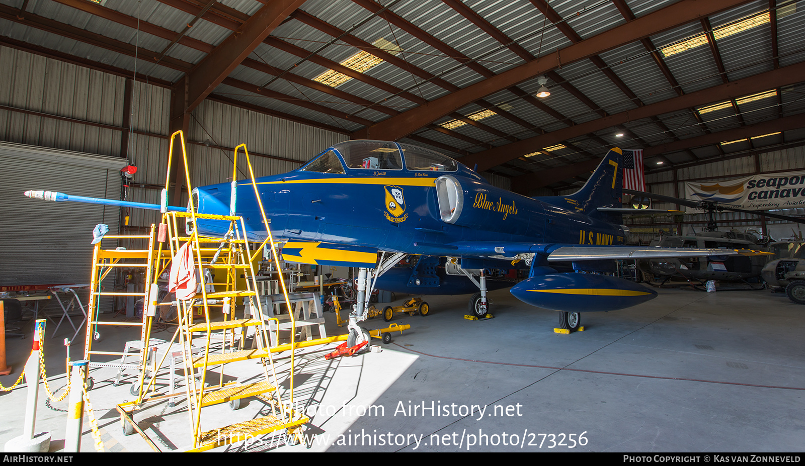 Aircraft Photo of 158722 | Douglas TA-4F Skyhawk | USA - Navy ...