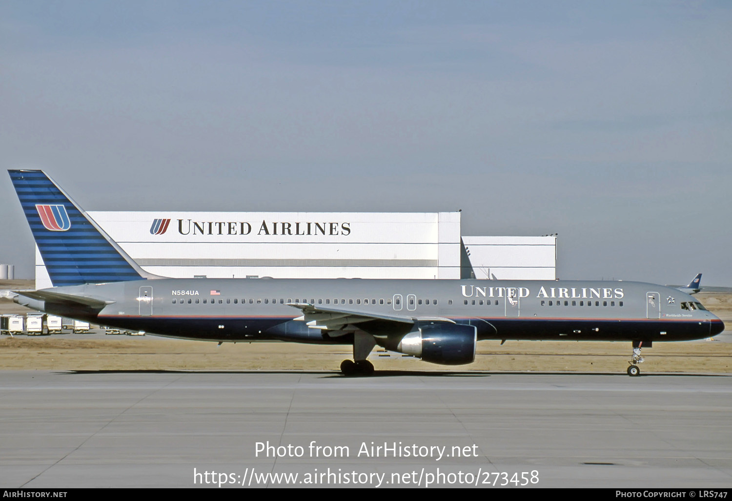 Aircraft Photo of N584UA | Boeing 757-222 | United Airlines | AirHistory.net #273458