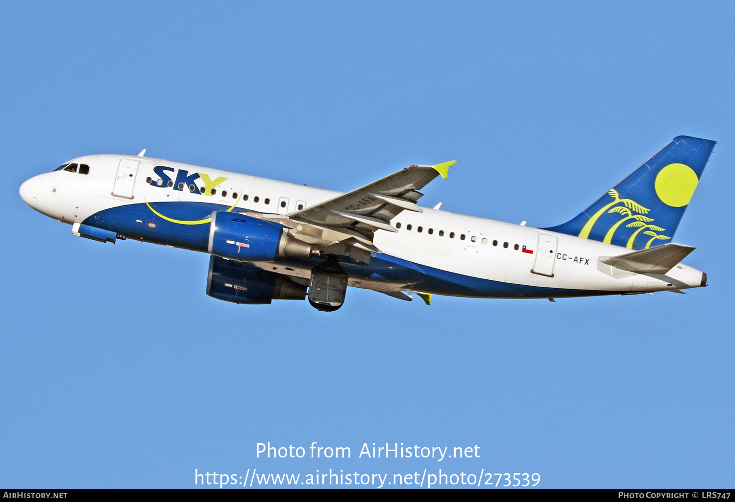 Aircraft Photo of CC-AFX | Airbus A319-111 | Sky Airline | AirHistory.net #273539