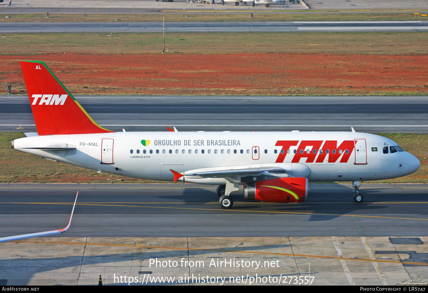 Aircraft Photo of PR-MAL | Airbus A319-132 | TAM Linhas Aéreas | AirHistory.net #273557