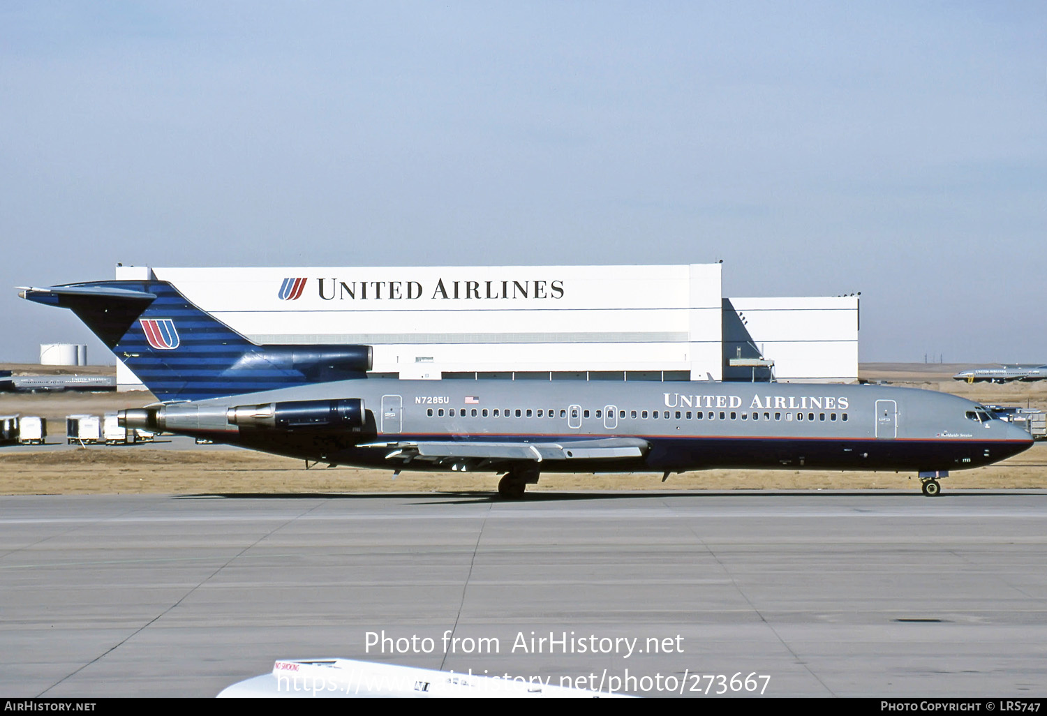 Aircraft Photo of N7285U | Boeing 727-222/Adv | United Airlines | AirHistory.net #273667