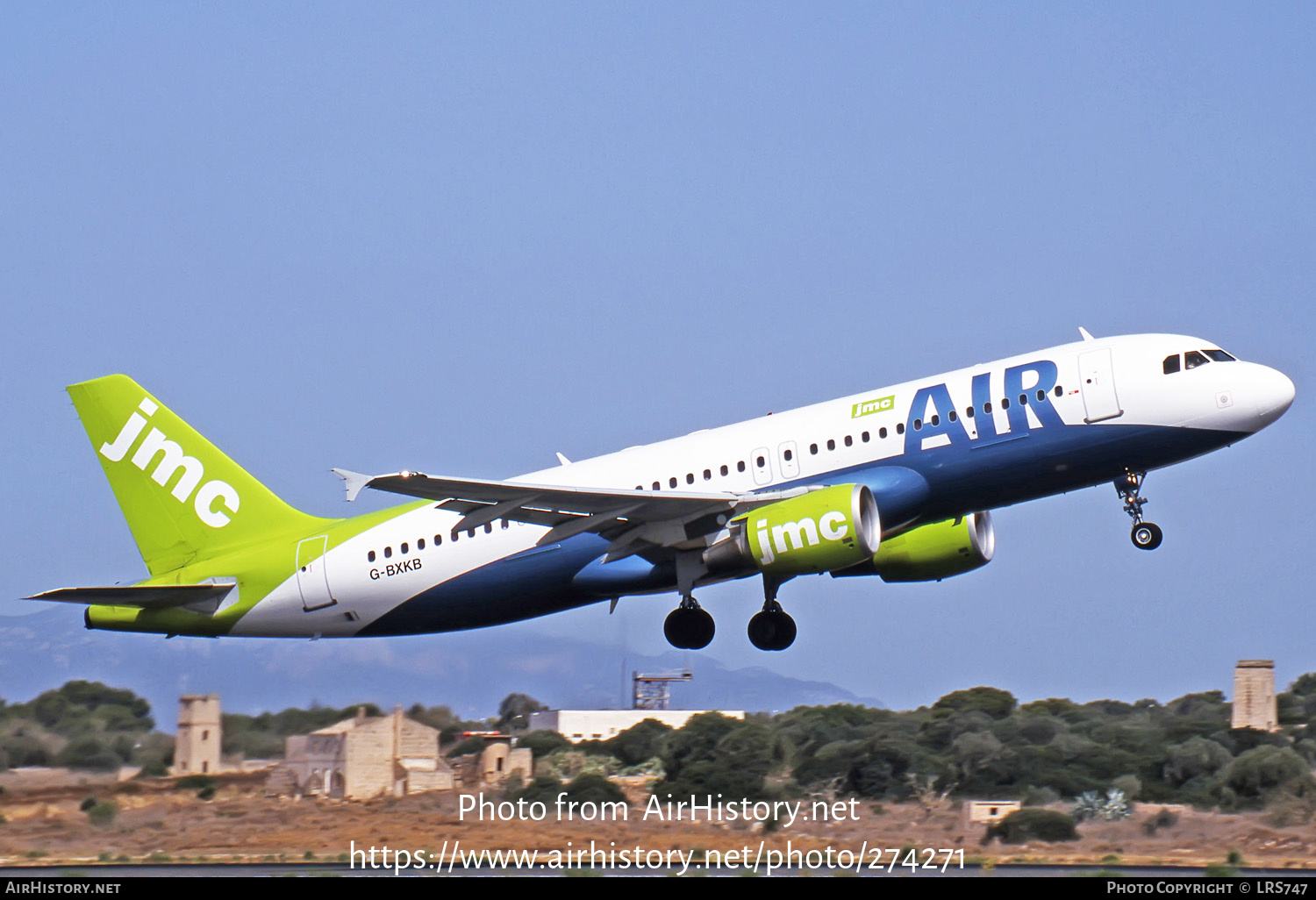 Aircraft Photo of G-BXKB | Airbus A320-214 | JMC Air | AirHistory.net #274271