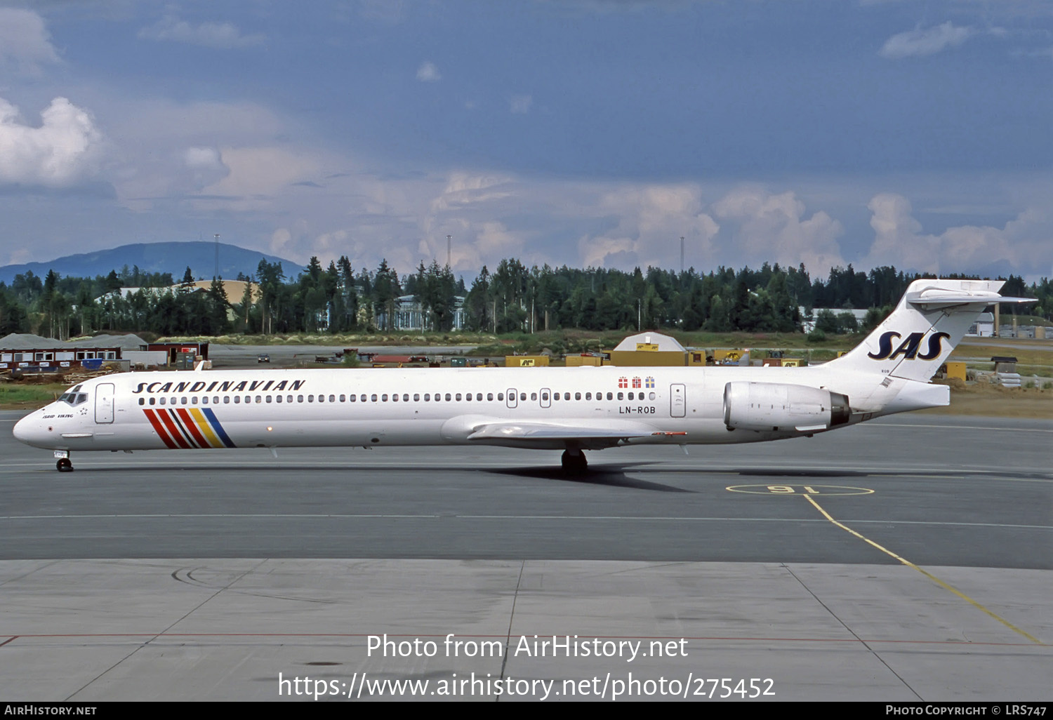 Aircraft Photo of LN-ROB | McDonnell Douglas MD-90-30 | Scandinavian Airlines - SAS | AirHistory.net #275452