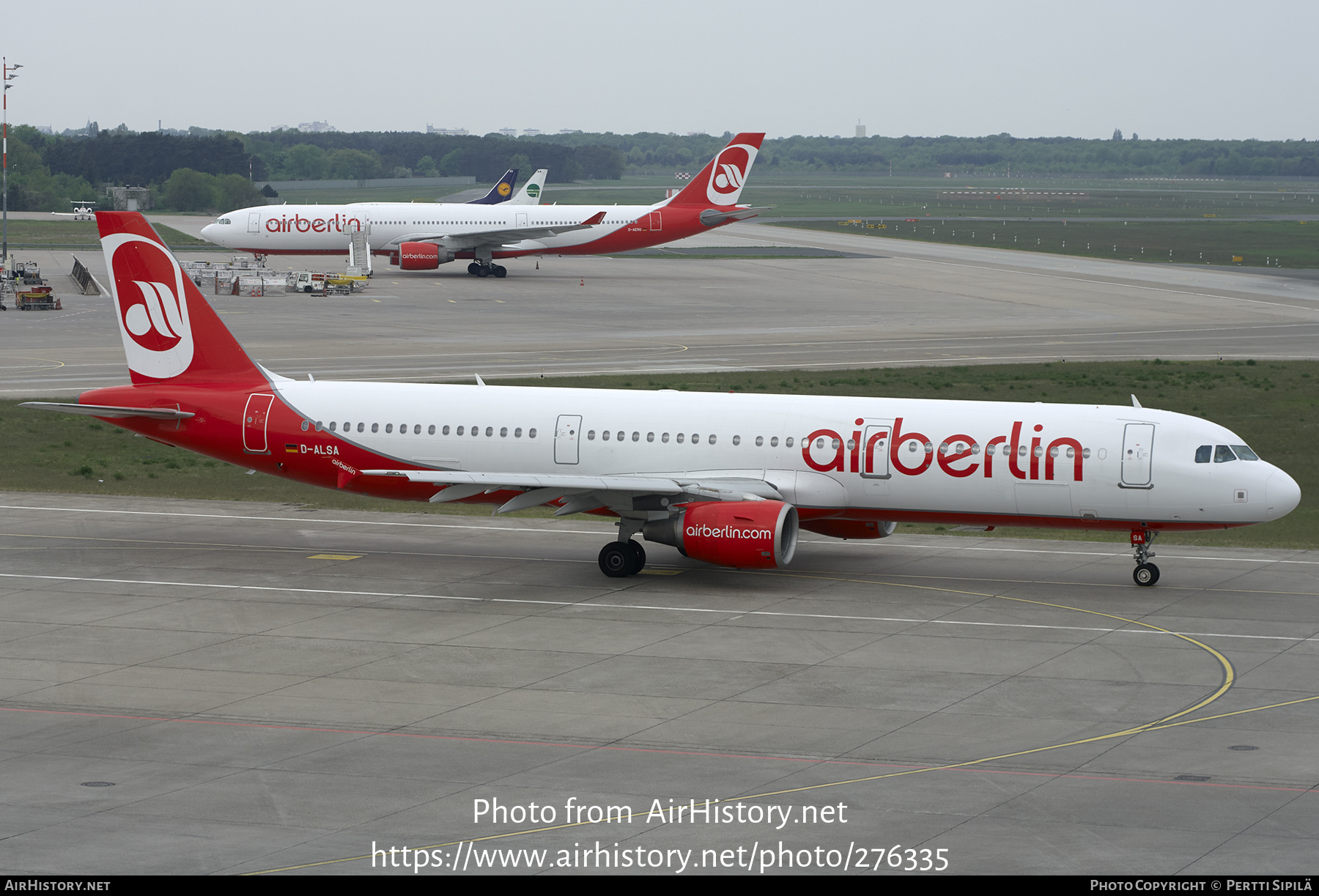 Aircraft Photo of D-ALSA | Airbus A321-211 | Air Berlin | AirHistory.net #276335