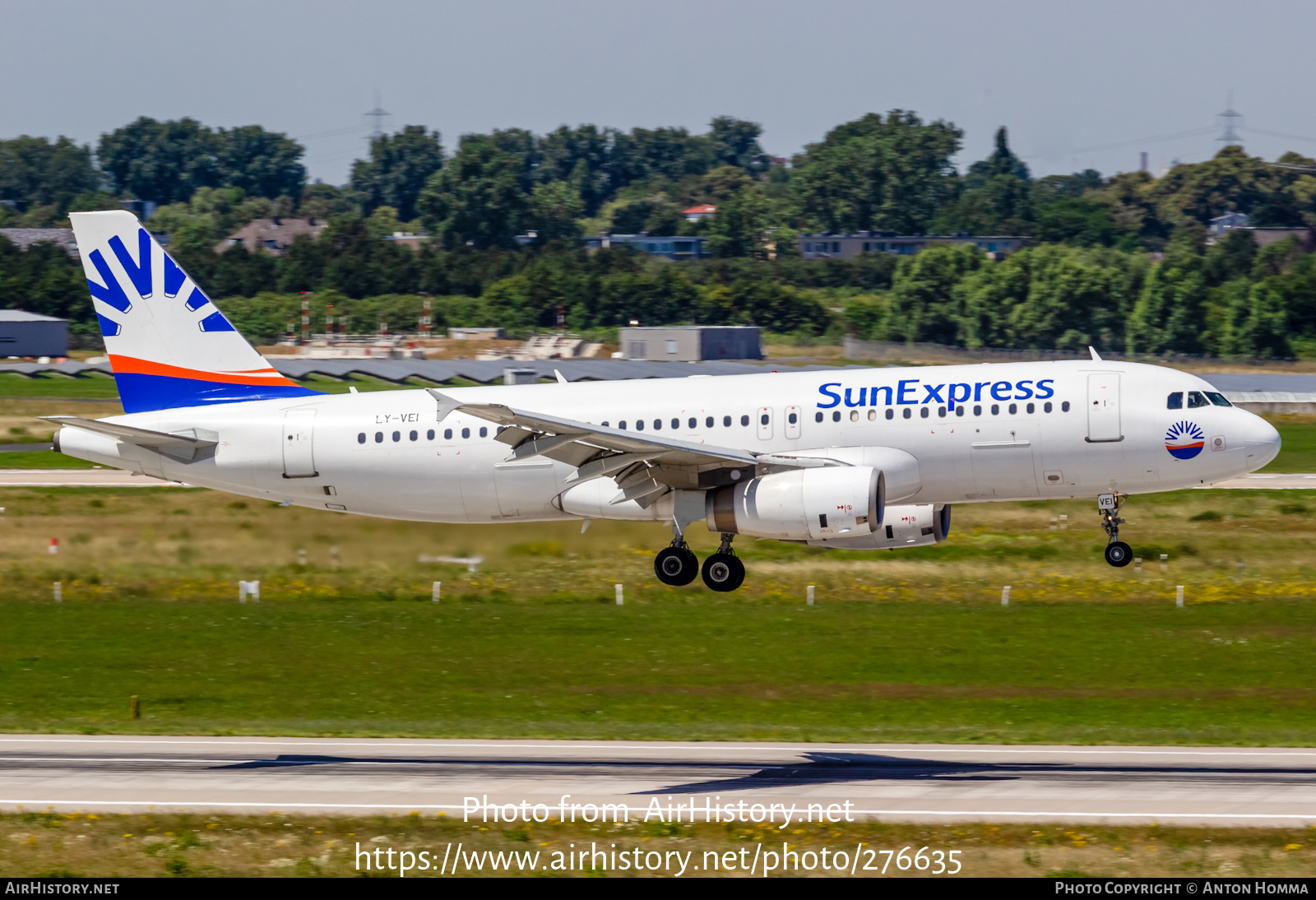 Aircraft Photo of LY-VEI | Airbus A320-233 | SunExpress | AirHistory.net #276635