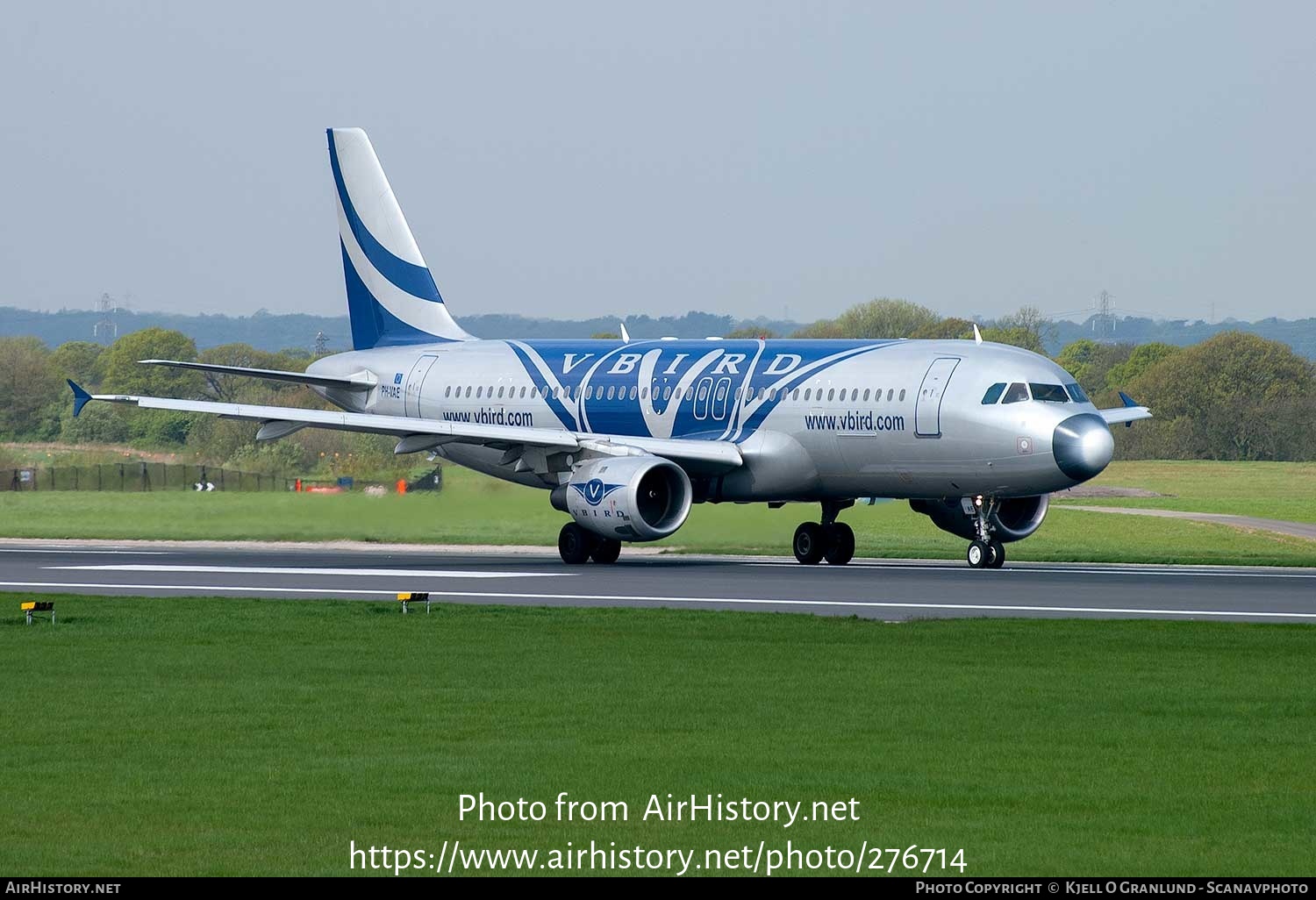 Aircraft Photo of PH-VAE | Airbus A320-212 | V Bird | AirHistory.net ...