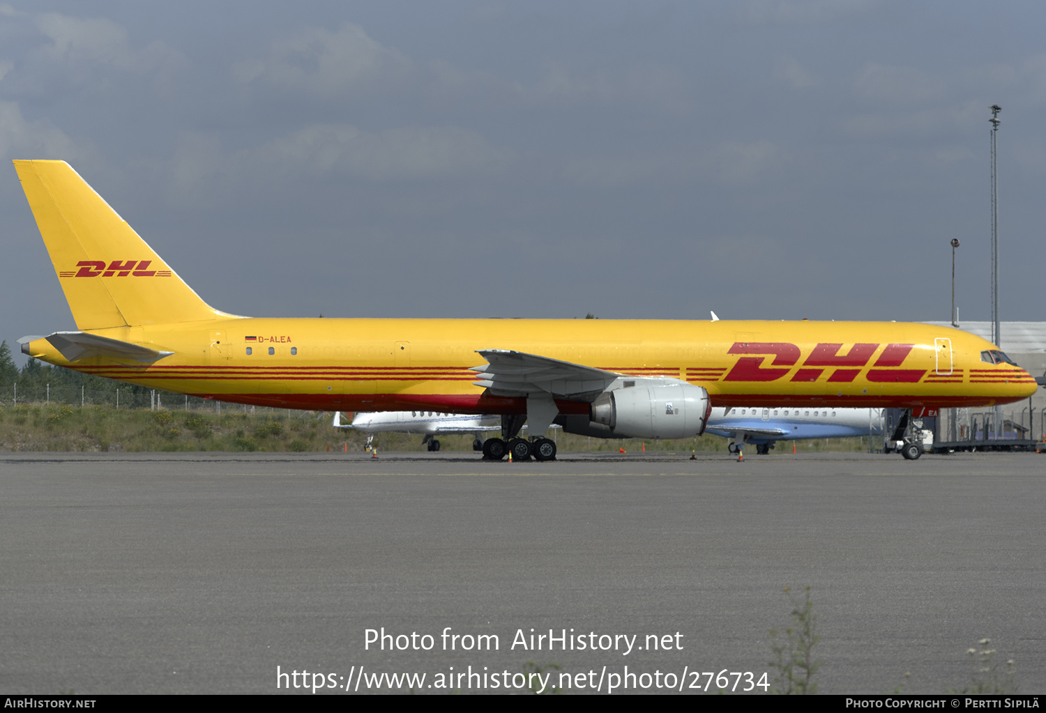 Aircraft Photo of D-ALEA | Boeing 757-236/SF | DHL International | AirHistory.net #276734