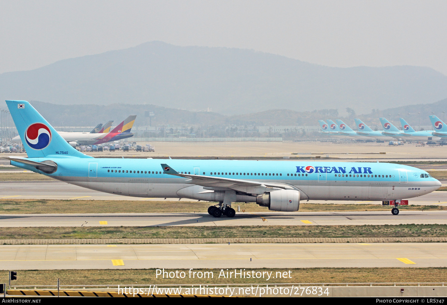 Aircraft Photo of HL7540 | Airbus A330-322 | Korean Air | AirHistory.net #276834