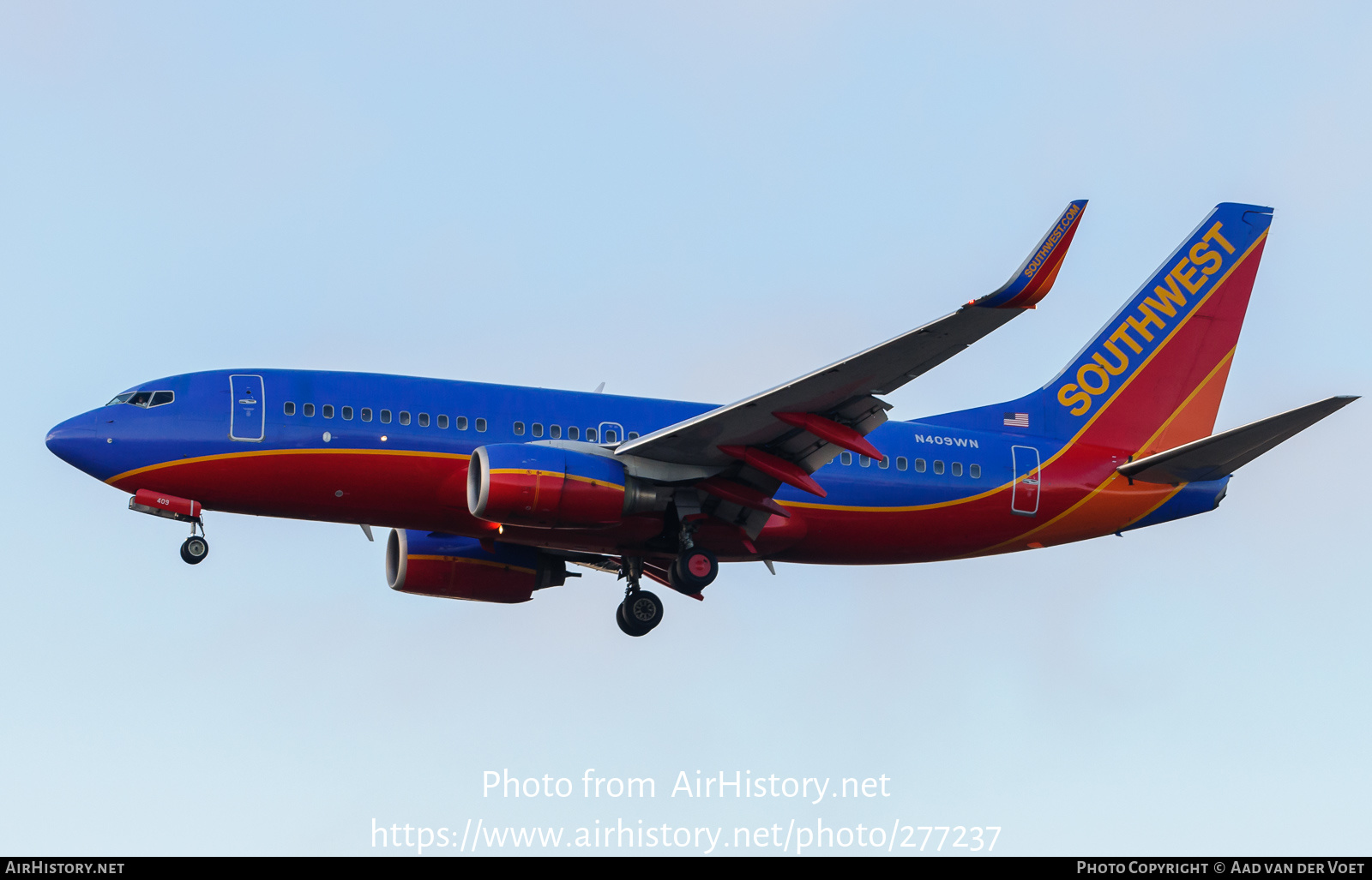 Aircraft Photo of N409WN | Boeing 737-7H4 | Southwest Airlines | AirHistory.net #277237