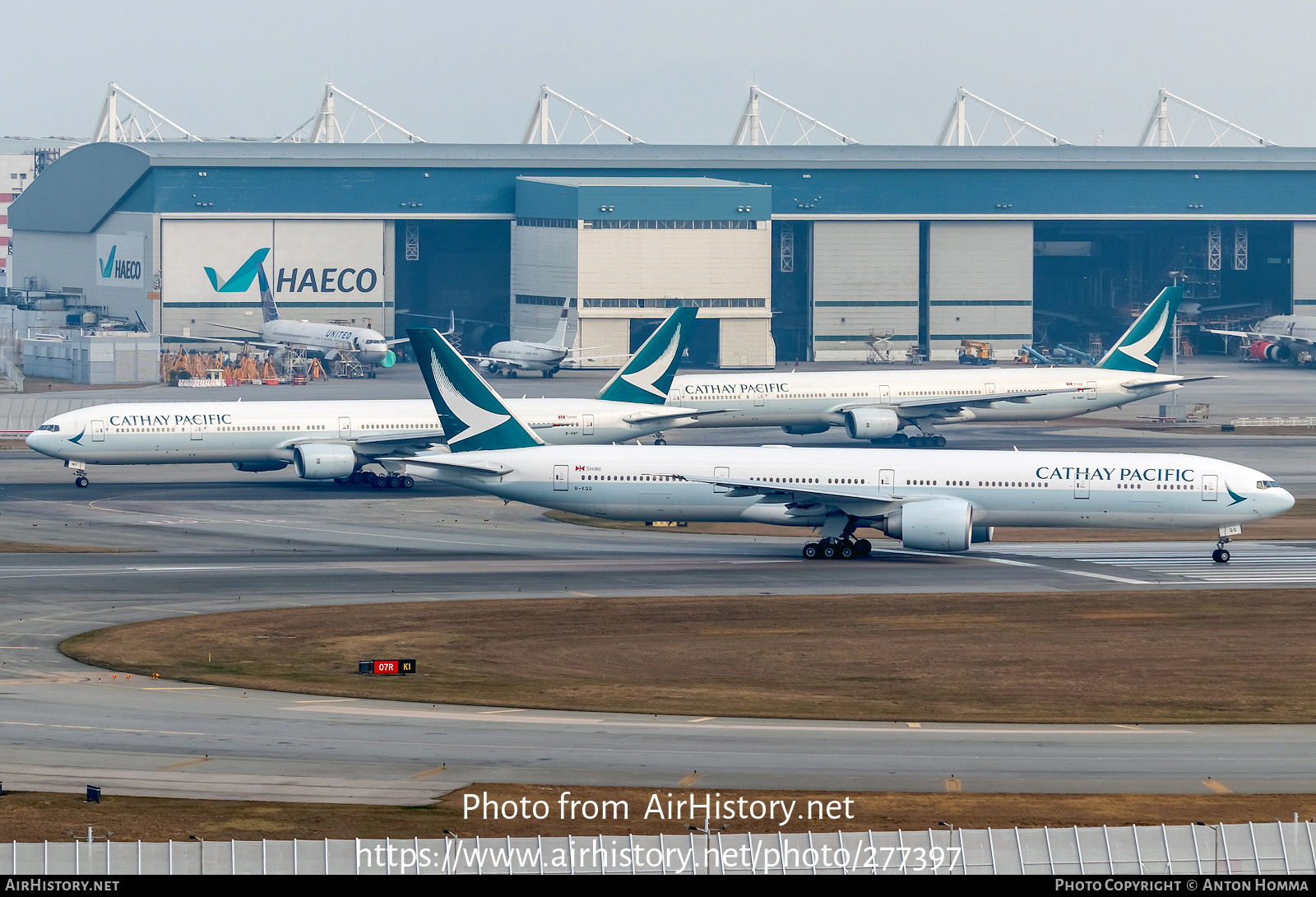 Aircraft Photo of B-KQG | Boeing 777-367/ER | Cathay Pacific Airways | AirHistory.net #277397