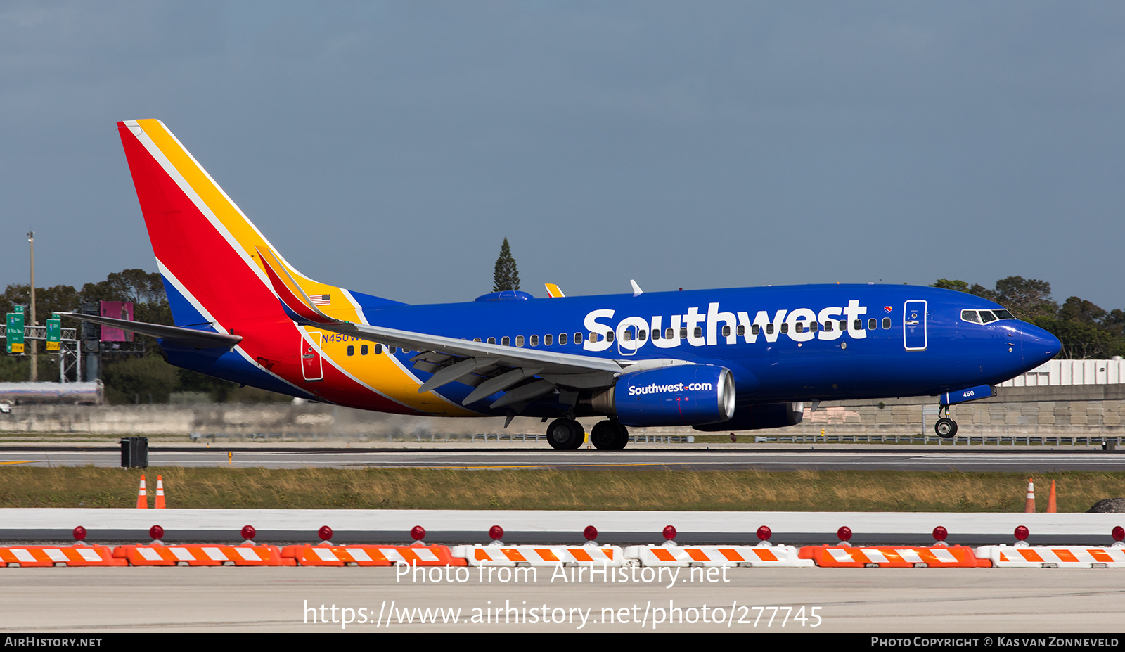 Aircraft Photo of N450WN | Boeing 737-7H4 | Southwest Airlines | AirHistory.net #277745