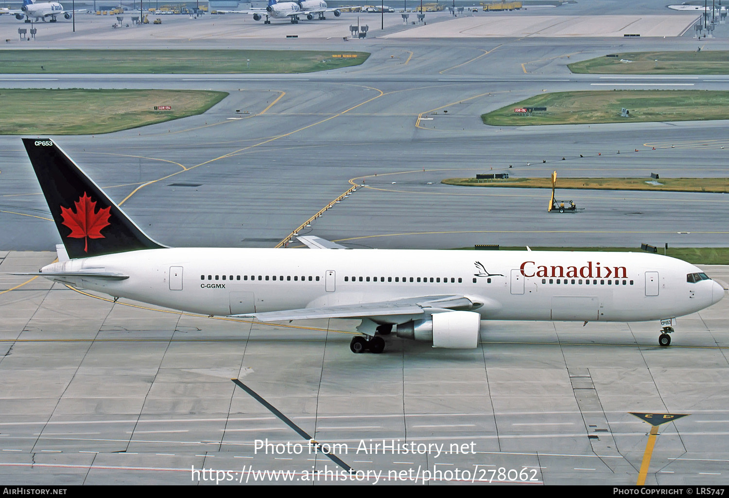 Aircraft Photo of C-GGMX | Boeing 767-3Y0/ER | Canadian Airlines | AirHistory.net #278062