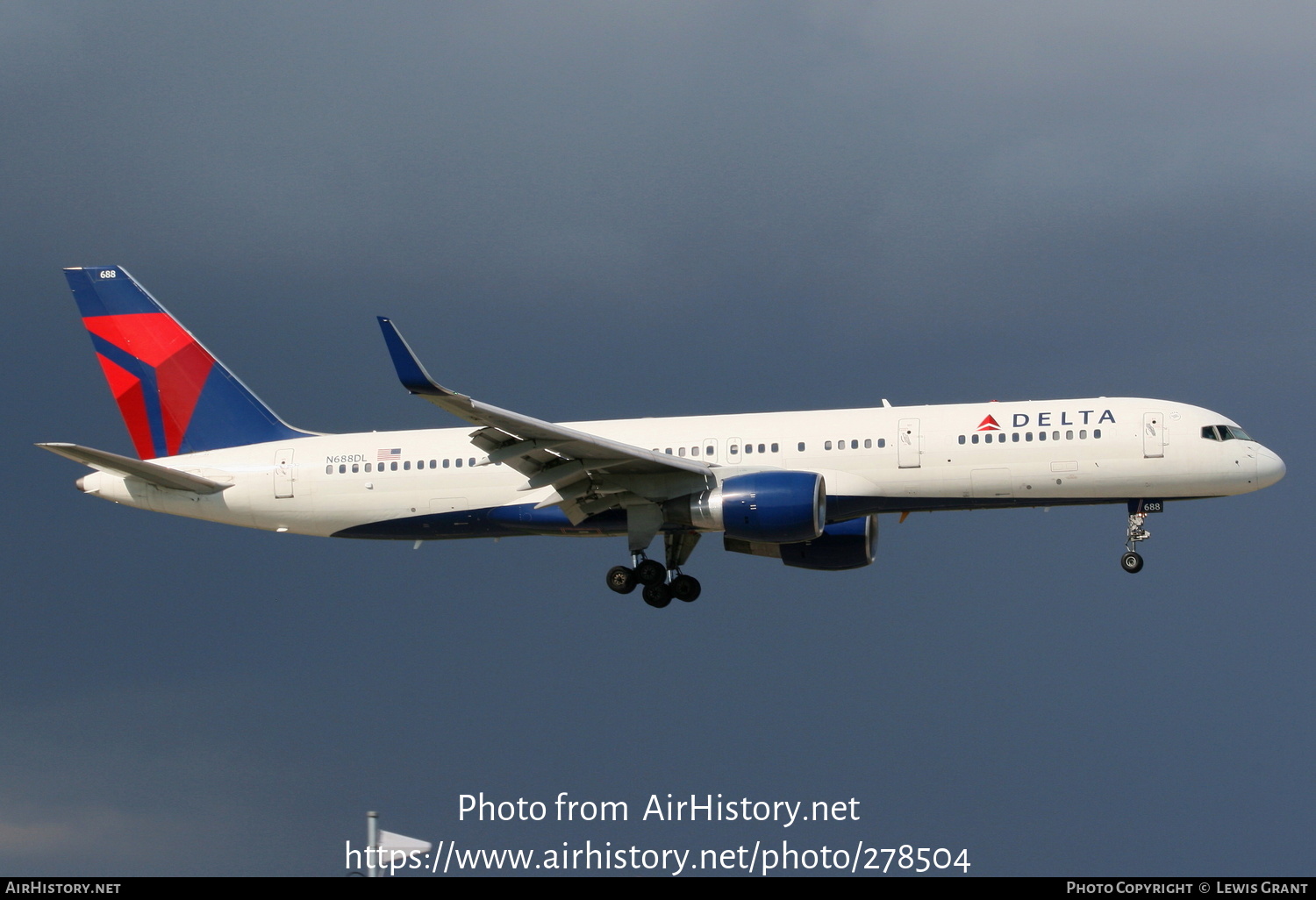 Aircraft Photo of N688DL | Boeing 757-232 | Delta Air Lines | AirHistory.net #278504