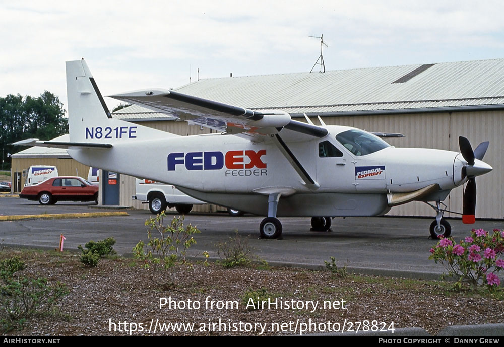 Aircraft Photo of N821FE | Cessna 208A Cargomaster | FedEx Feeder | AirHistory.net #278824