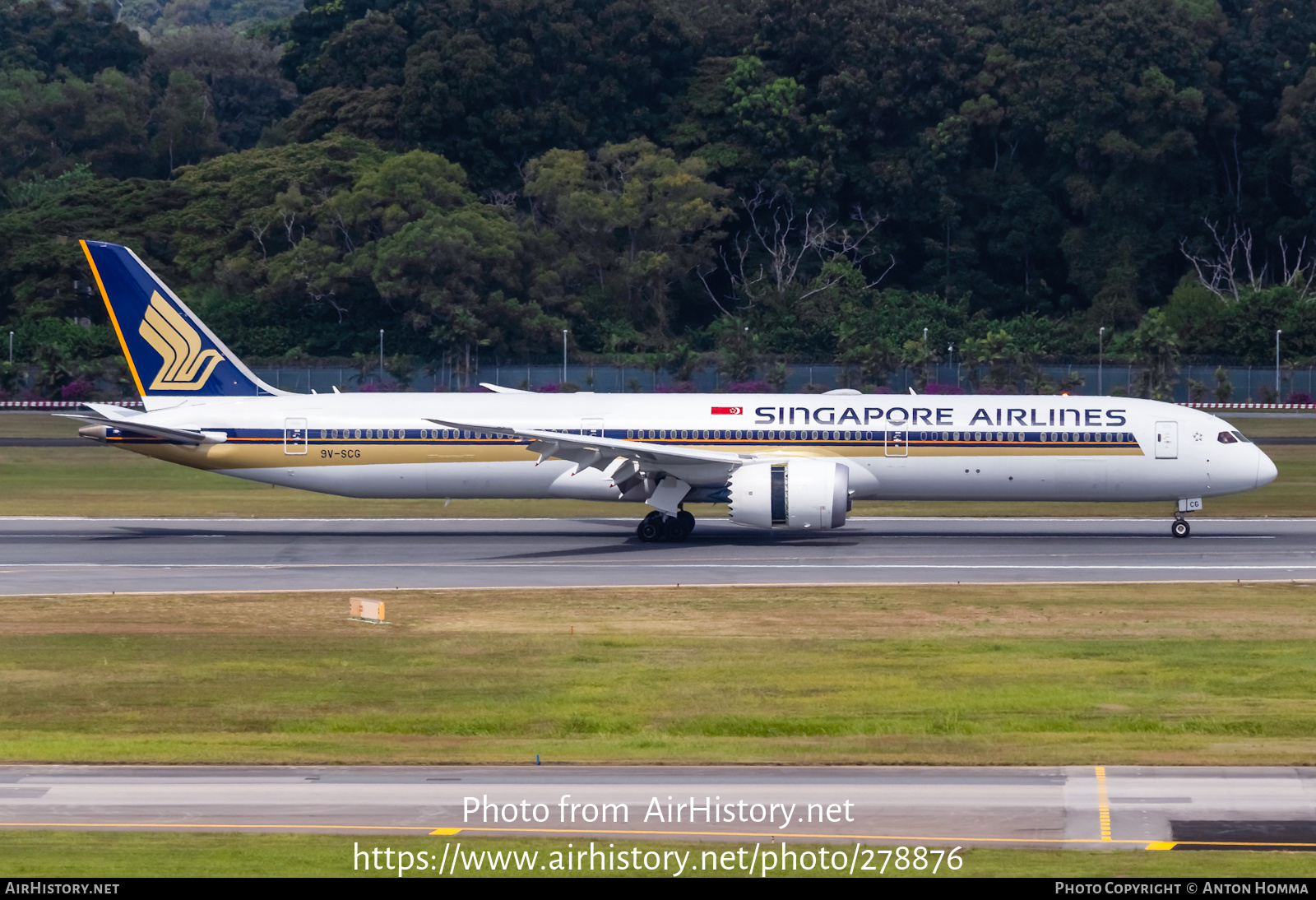 Aircraft Photo of 9V-SCG | Boeing 787-10 Dreamliner | Singapore Airlines | AirHistory.net #278876