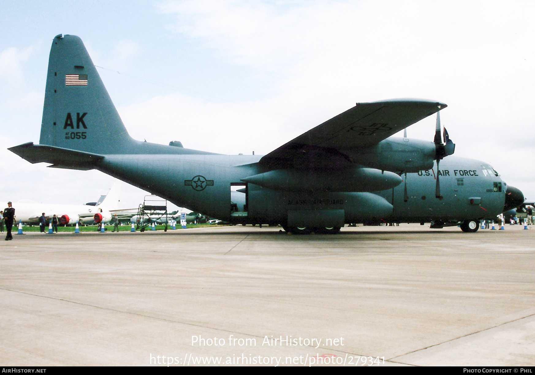 Aircraft Photo of 82-0055 / AF82-055 | Lockheed C-130H Hercules | USA - Air Force | AirHistory.net #279341