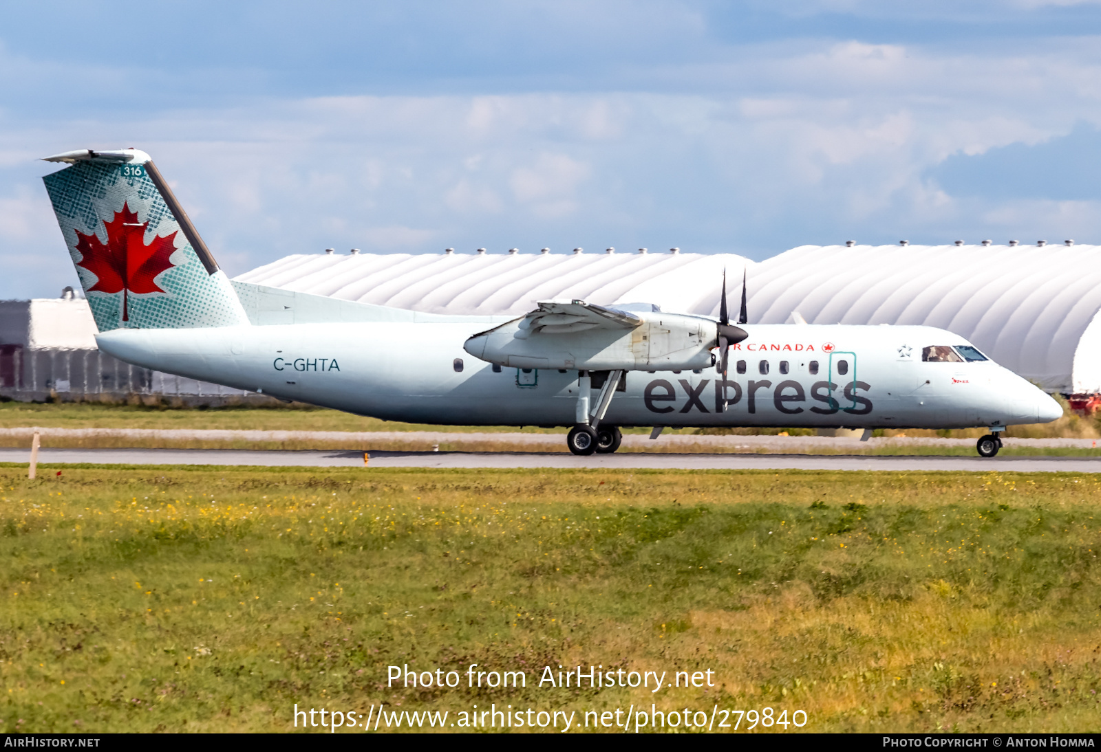 Aircraft Photo of C-GHTA | De Havilland Canada DHC-8-301 Dash 8 | Air Canada Express | AirHistory.net #279840