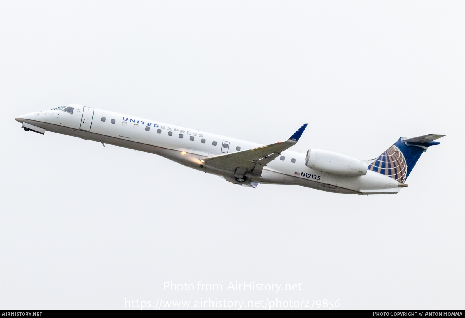 Aircraft Photo of N12135 | Embraer ERJ-145XR (EMB-145XR) | United Express | AirHistory.net #279856