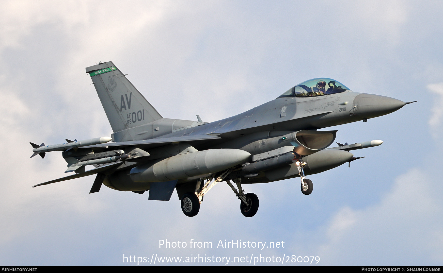 Aircraft Photo of 89-2001 / AF89-001 | General Dynamics F-16CM Fighting Falcon | USA - Air Force | AirHistory.net #280079